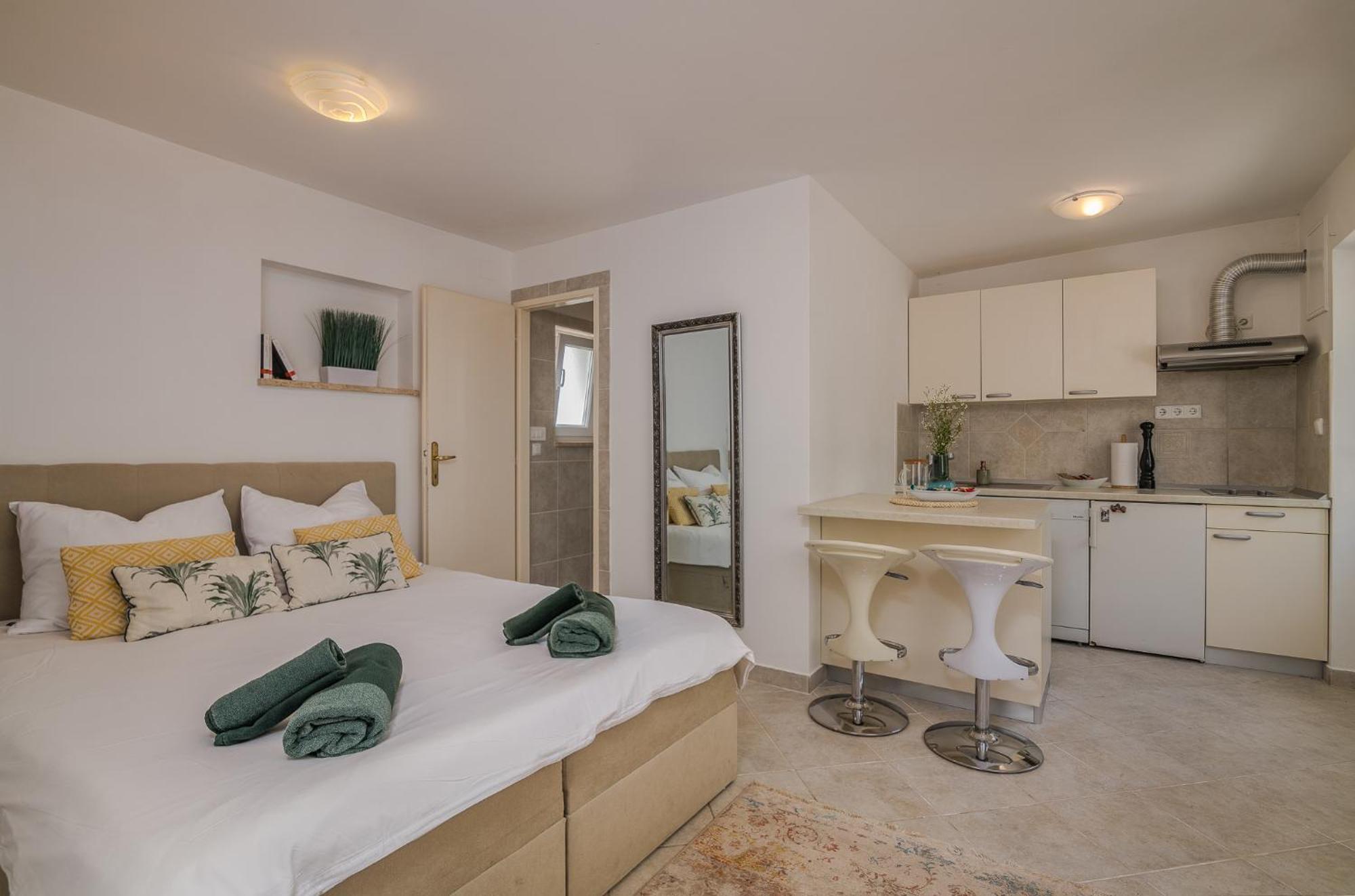 Apartments Stella & Luna Krk Town Εξωτερικό φωτογραφία